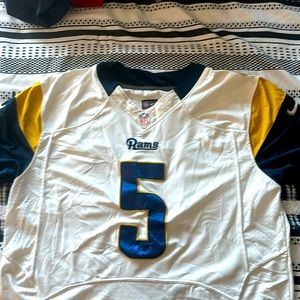 To many jerseys and does not wear it anymore